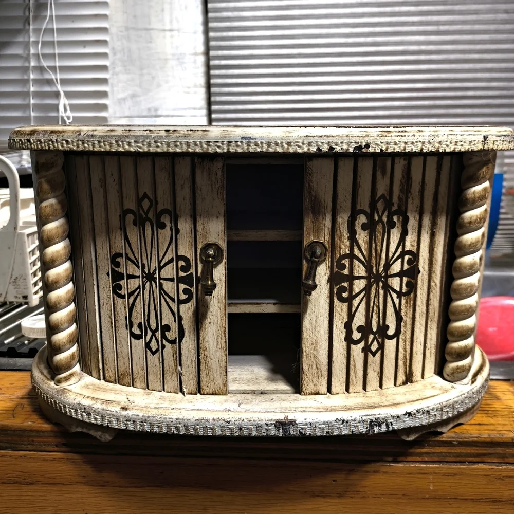 Mid Century Circa 1960'S Painted Wood OVAL JEWELRY BOX